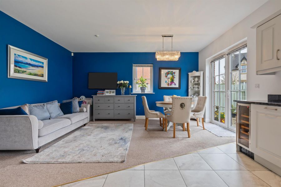 8 Tullynagardy Grove