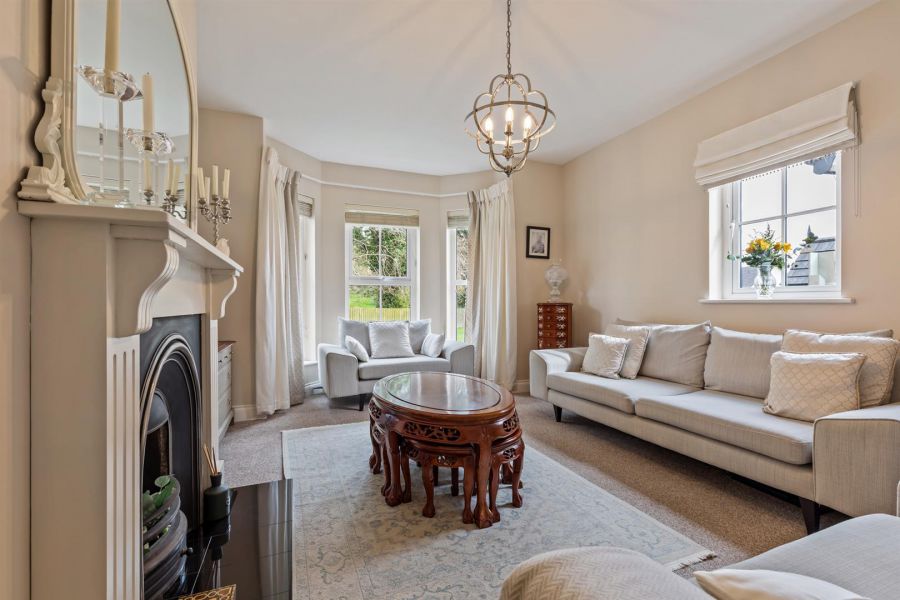 8 Tullynagardy Grove