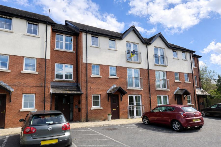 Apt 4 Exchange Court