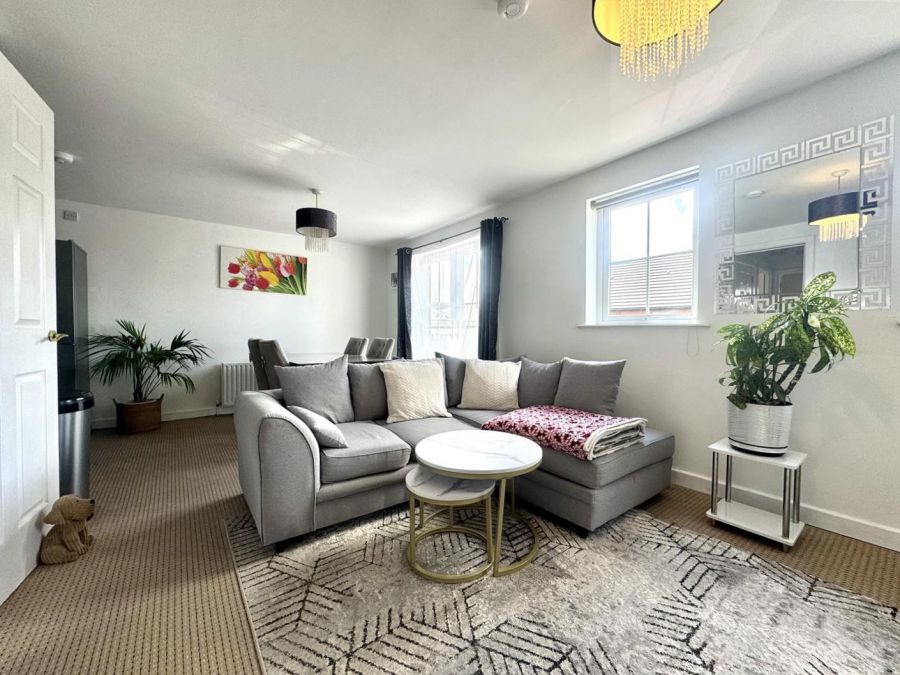 Apt 4 Exchange Court