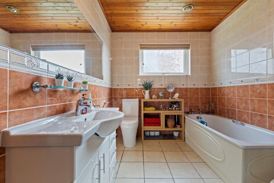 Victoria Lodge, 2B Victoria Road