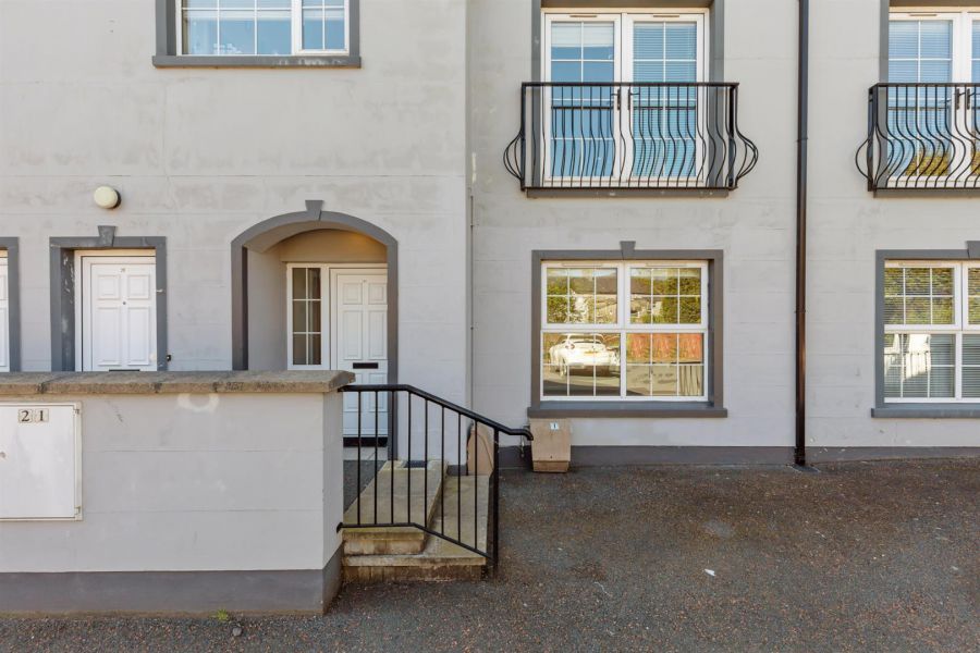 21 South Street Mews