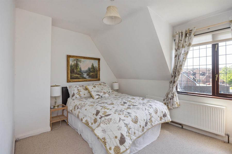 5 Cairndore Road