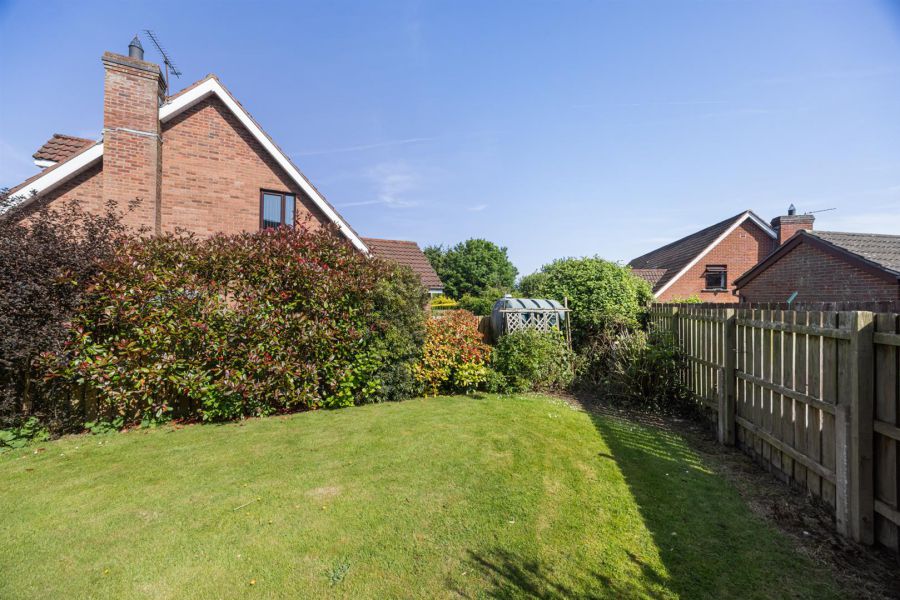 5 Cairndore Road