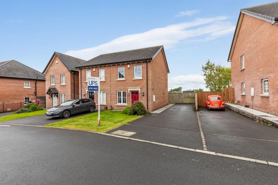 30 Blackwood Crescent