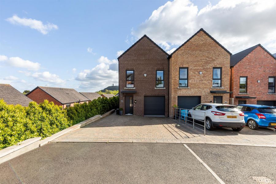 21 Milecross Manor