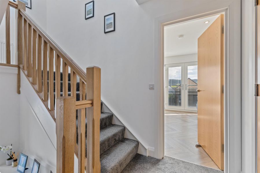 21 Milecross Manor