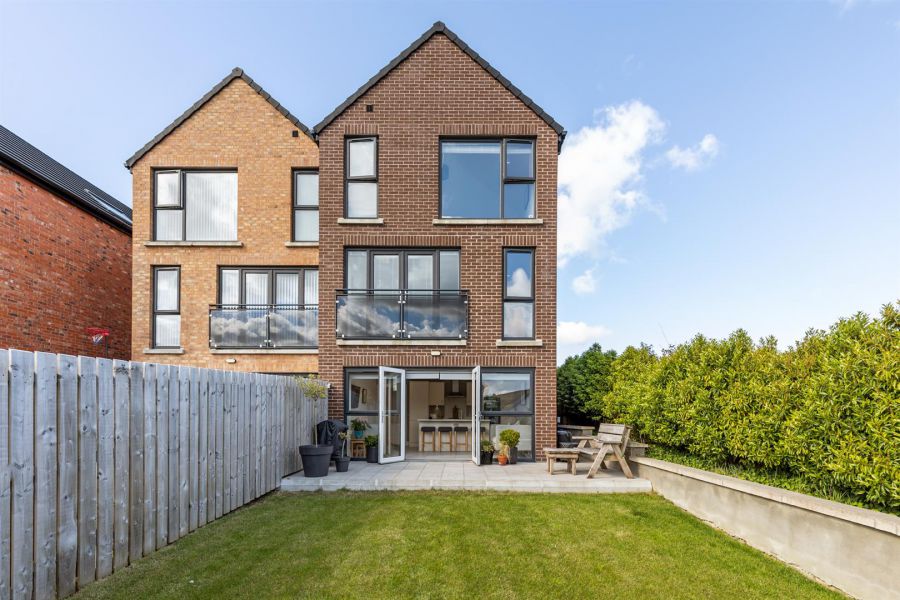 21 Milecross Manor
