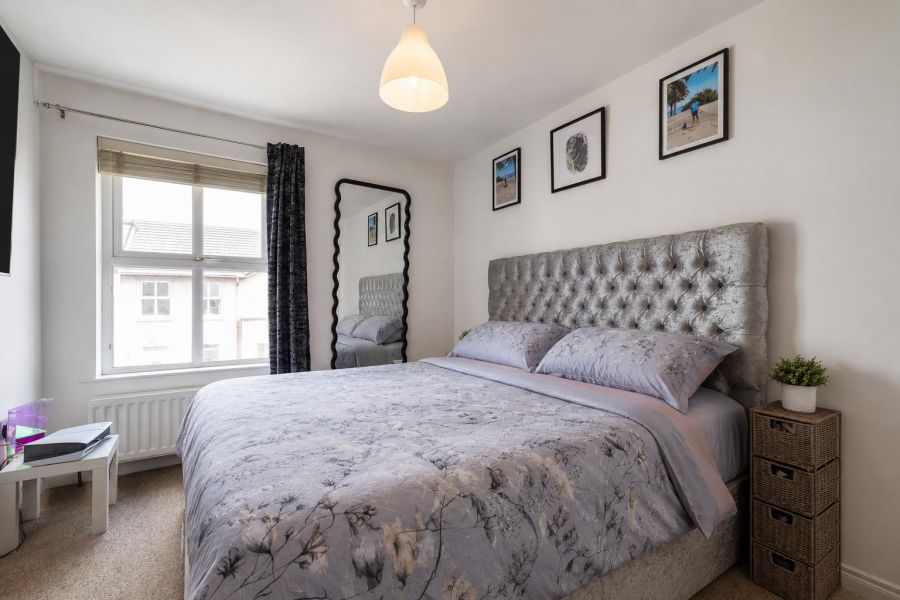 4 Lansdowne Crescent