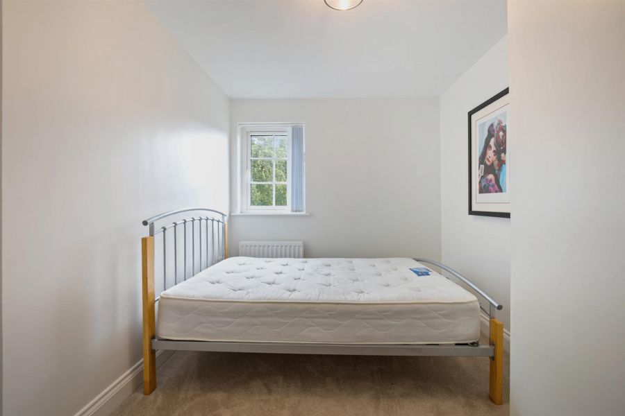 6 Tullynagardy Grove