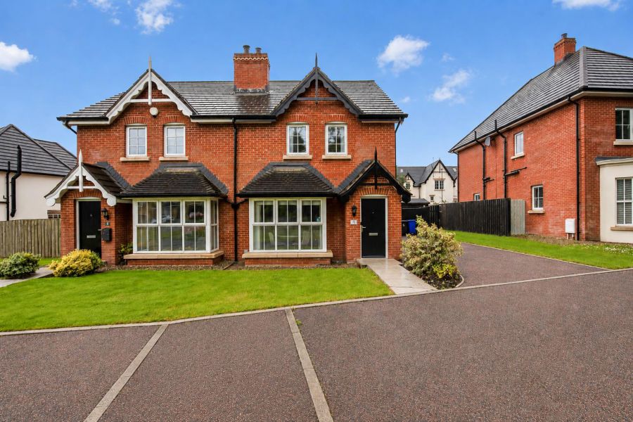 6 Tullynagardy Grove
