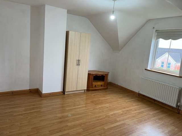 28 Rathfort Crescent