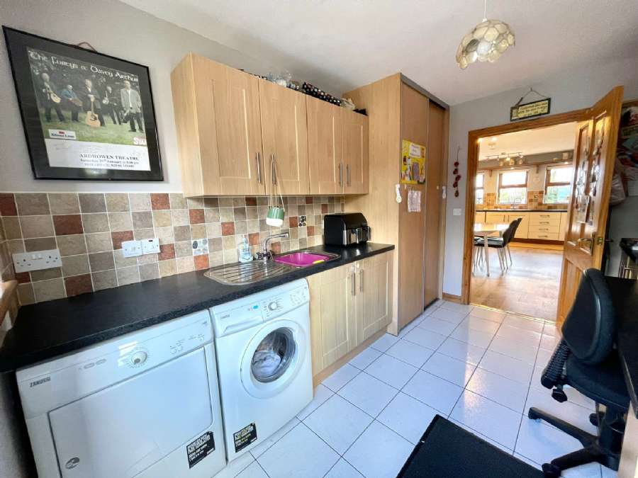 438 Loughshore Road