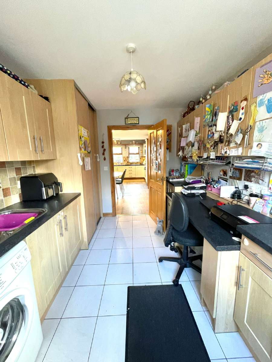 438 Loughshore Road