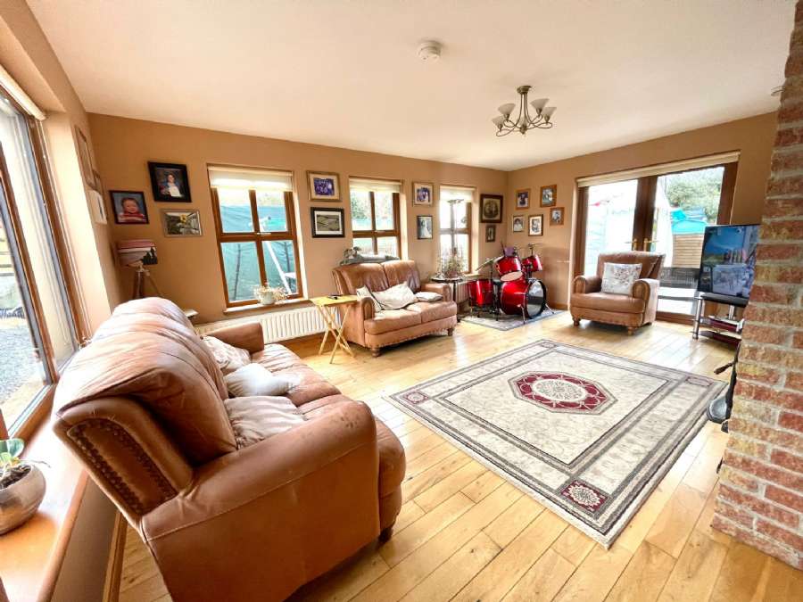 438 Loughshore Road