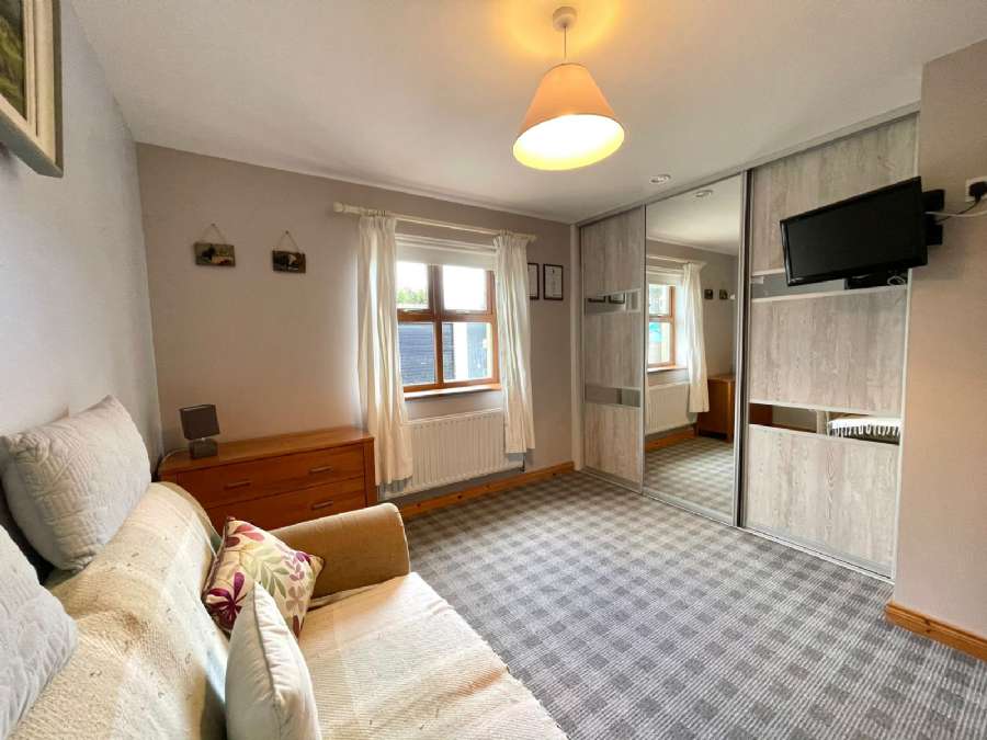 438 Loughshore Road
