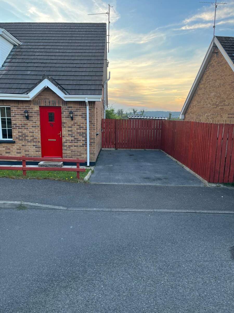 23 Rathfort Crescent