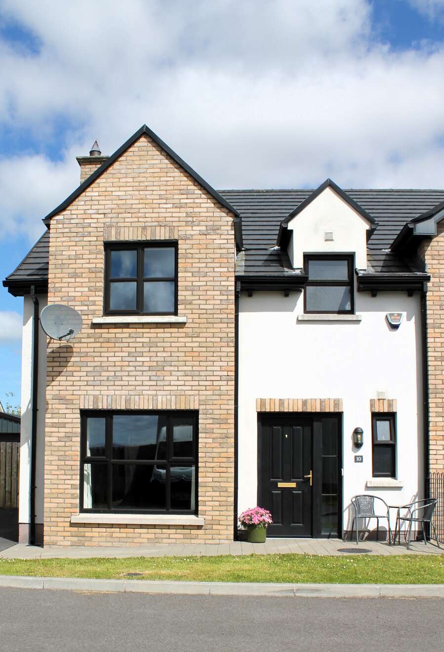 10 Parian Way, Belleek, Co. Fermanagh, BT93 3GW