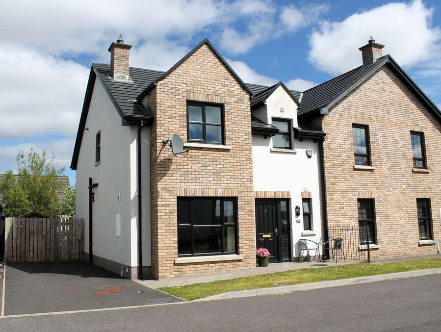 10 Parian Way