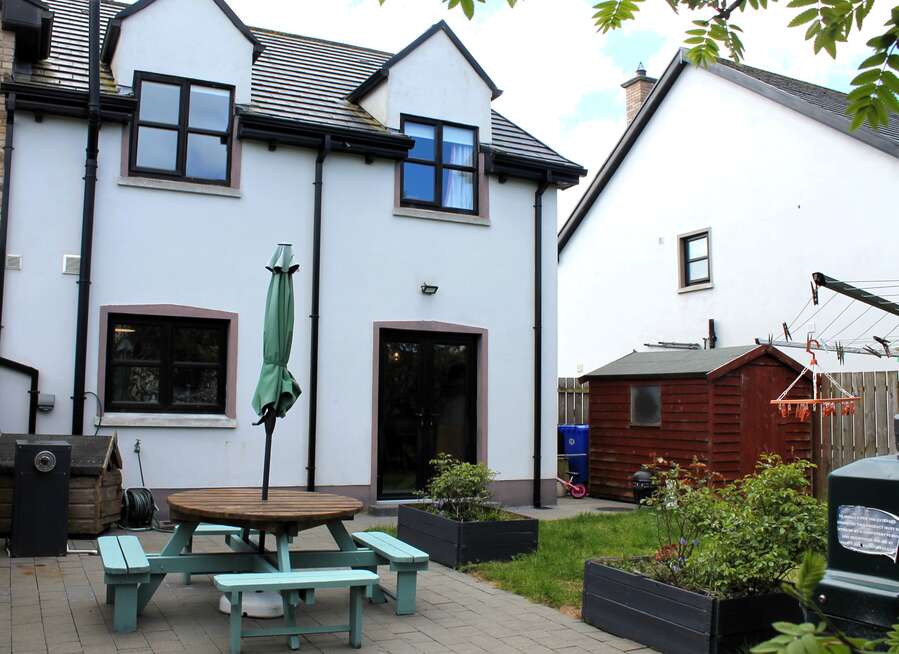 10 Parian Way