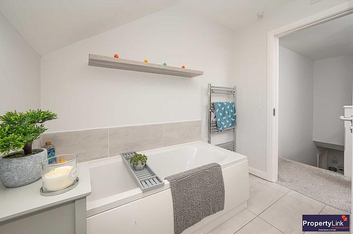 15 Gosford View Manor