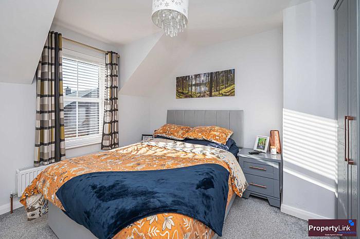 15 Gosford View Manor