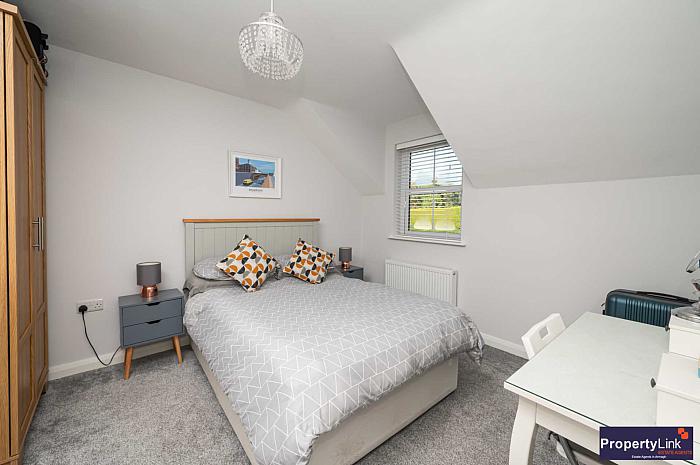 15 Gosford View Manor