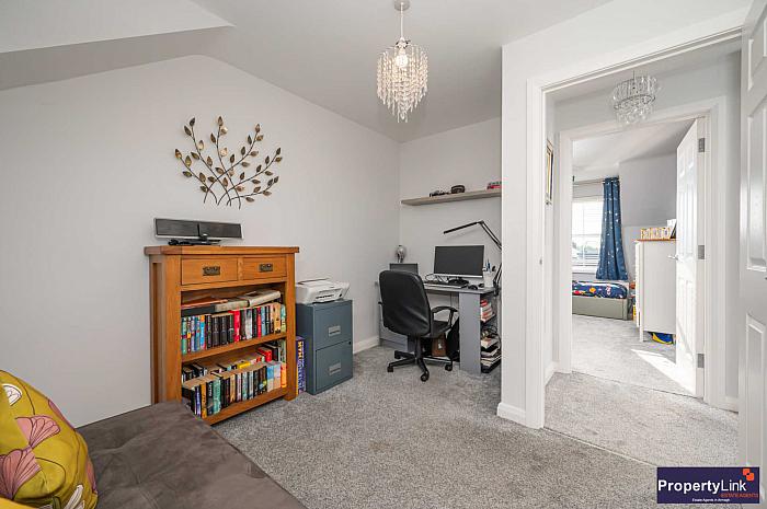 15 Gosford View Manor