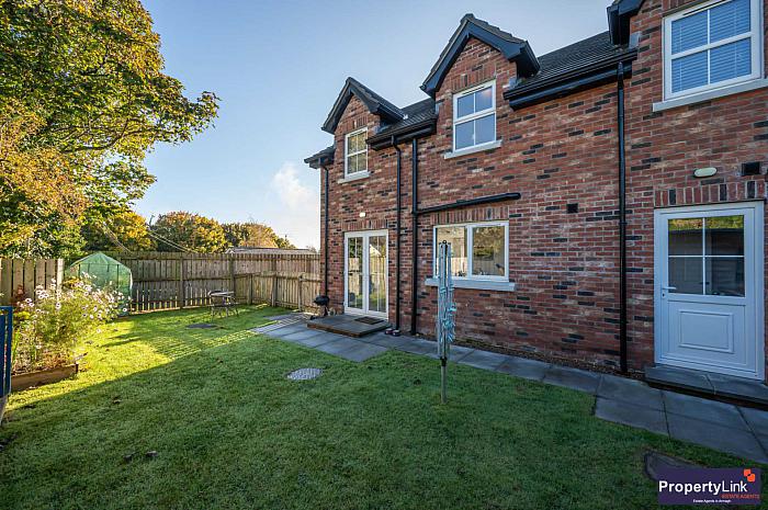 15 Gosford View Manor
