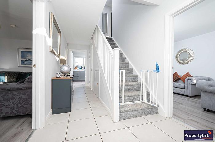 15 Gosford View Manor