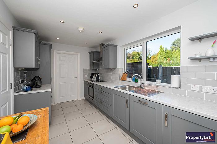 15 Gosford View Manor