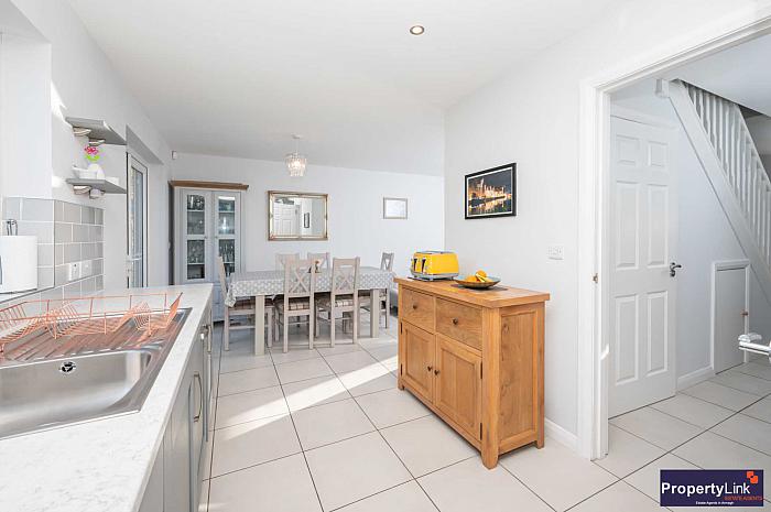 15 Gosford View Manor