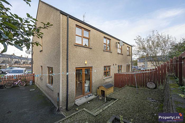 42 Weavers Lodge