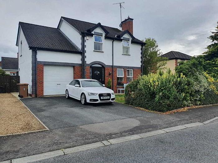 1 Greenfield Close