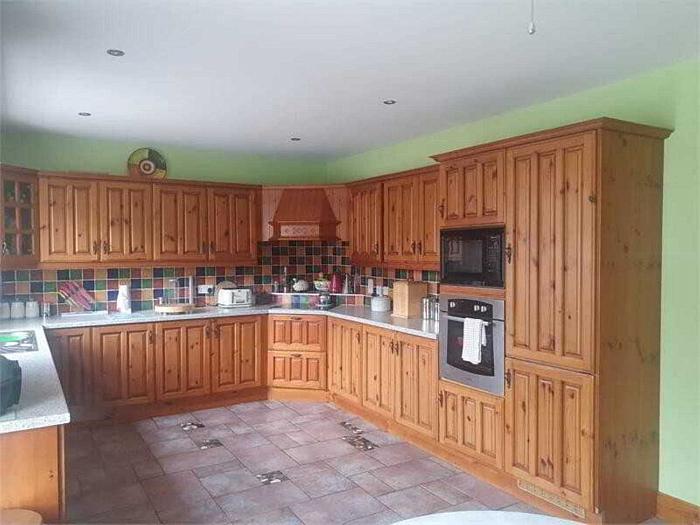 1 Greenfield Close
