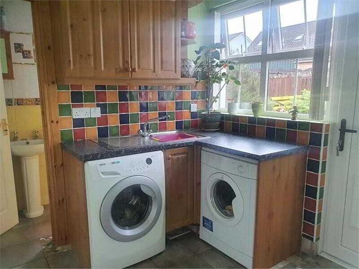 1 Greenfield Close
