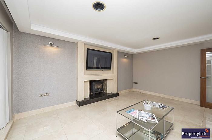 36 Woodford Drive 36 Woodford Drive