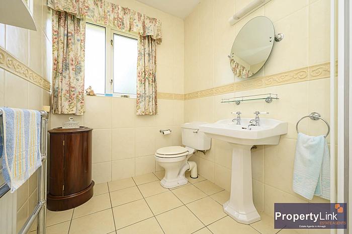 87 Newry Road