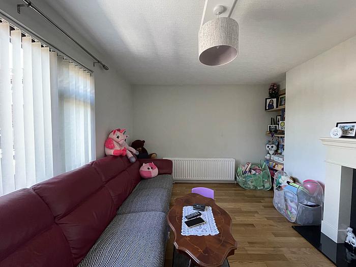 8 Orangefield Close