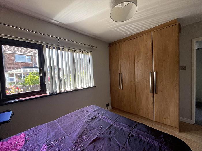 8 Orangefield Close