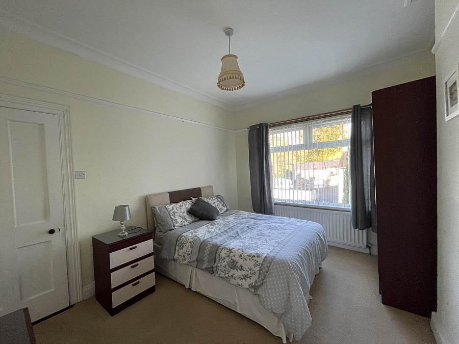 6 Hamiltonsbawn Road