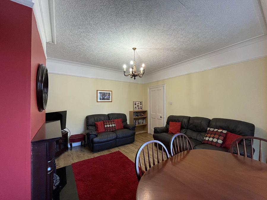 6 Hamiltonsbawn Road