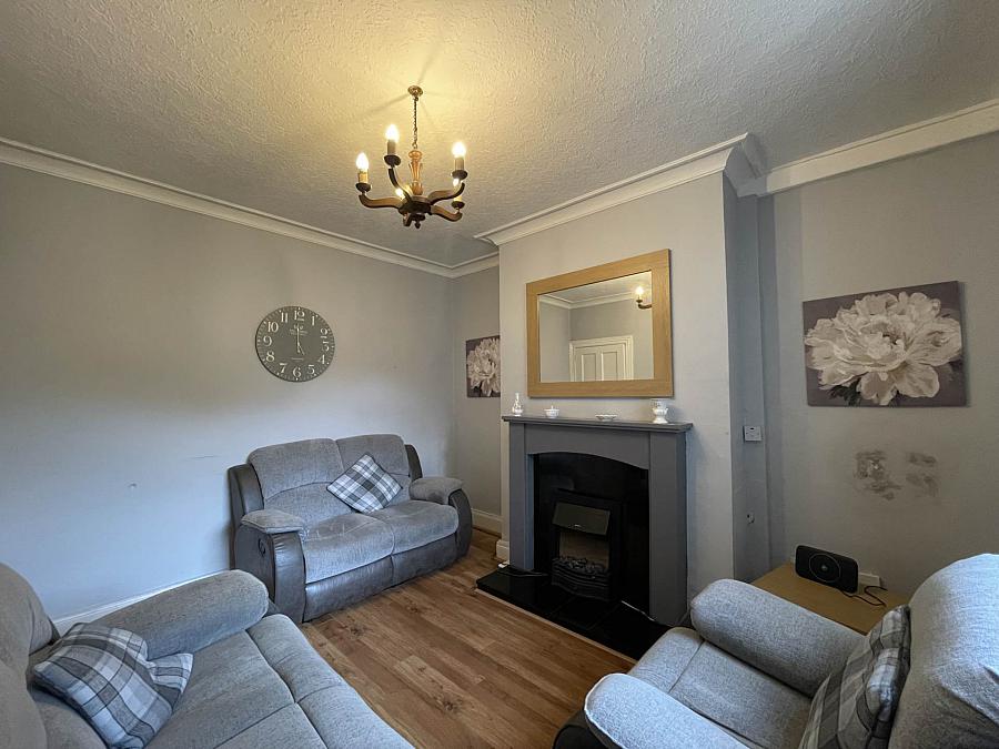 6 Hamiltonsbawn Road