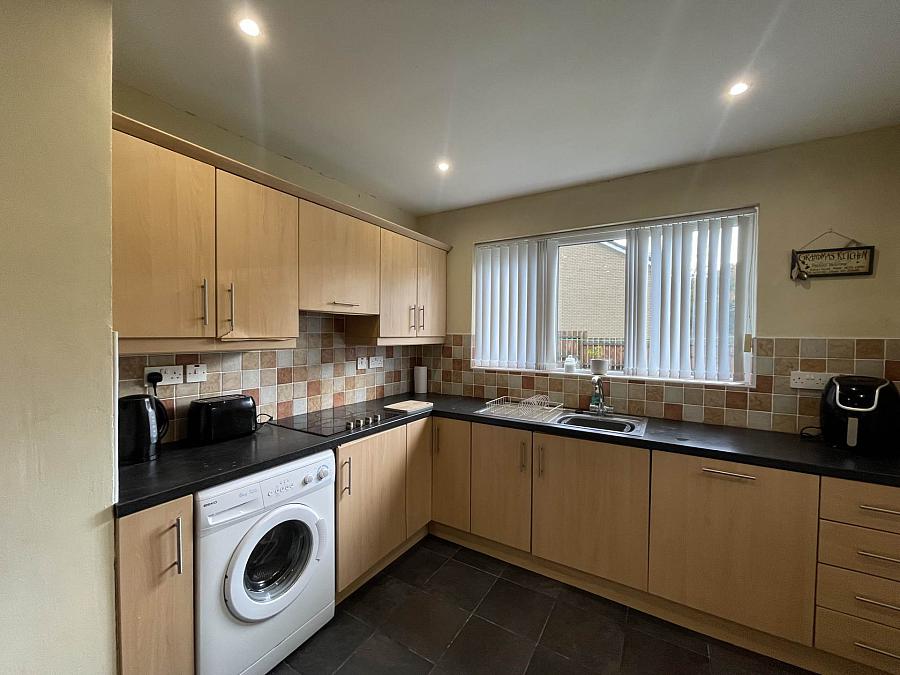 6 Hamiltonsbawn Road