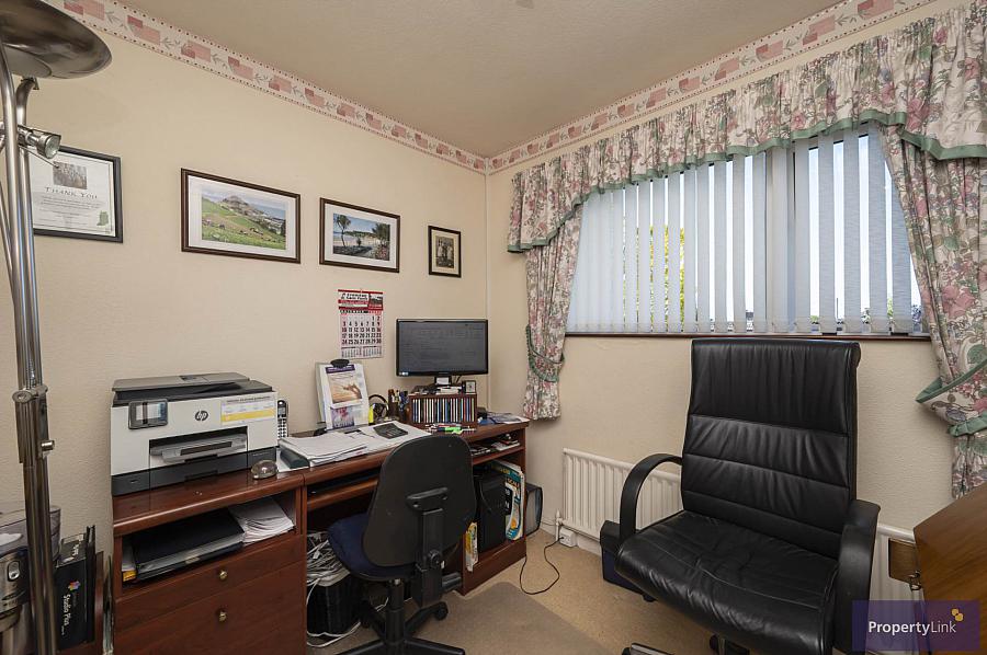 9 Ashley Park