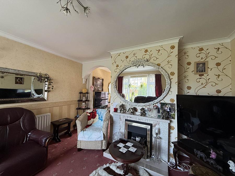 21 Langs Crescent