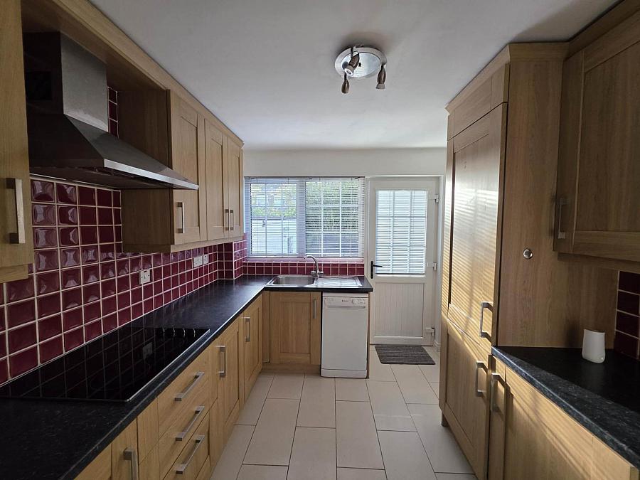 10 Woodford Park