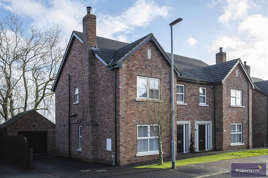 25 Mill Race Manor, Markethill, Armagh, BT60 1QU