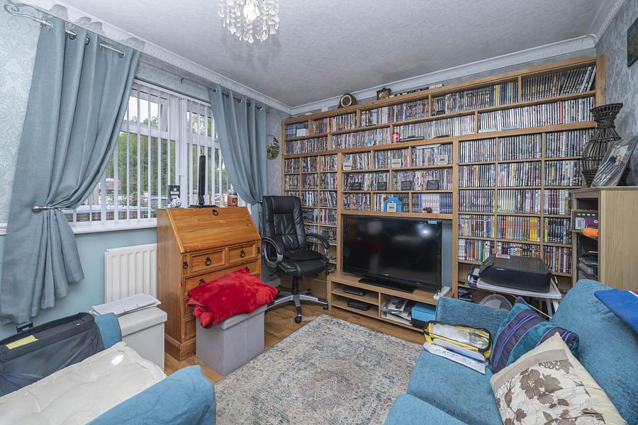16 Markethill Road