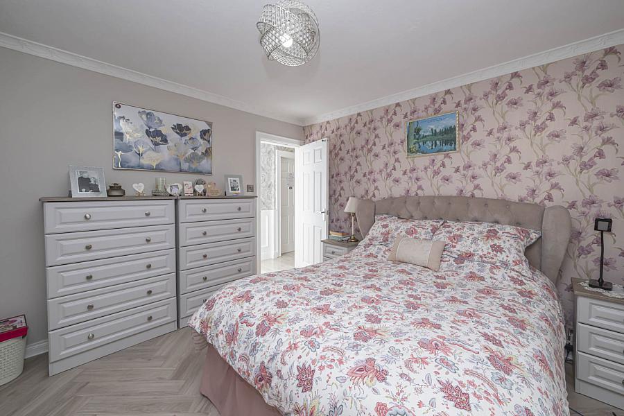 16 Markethill Road